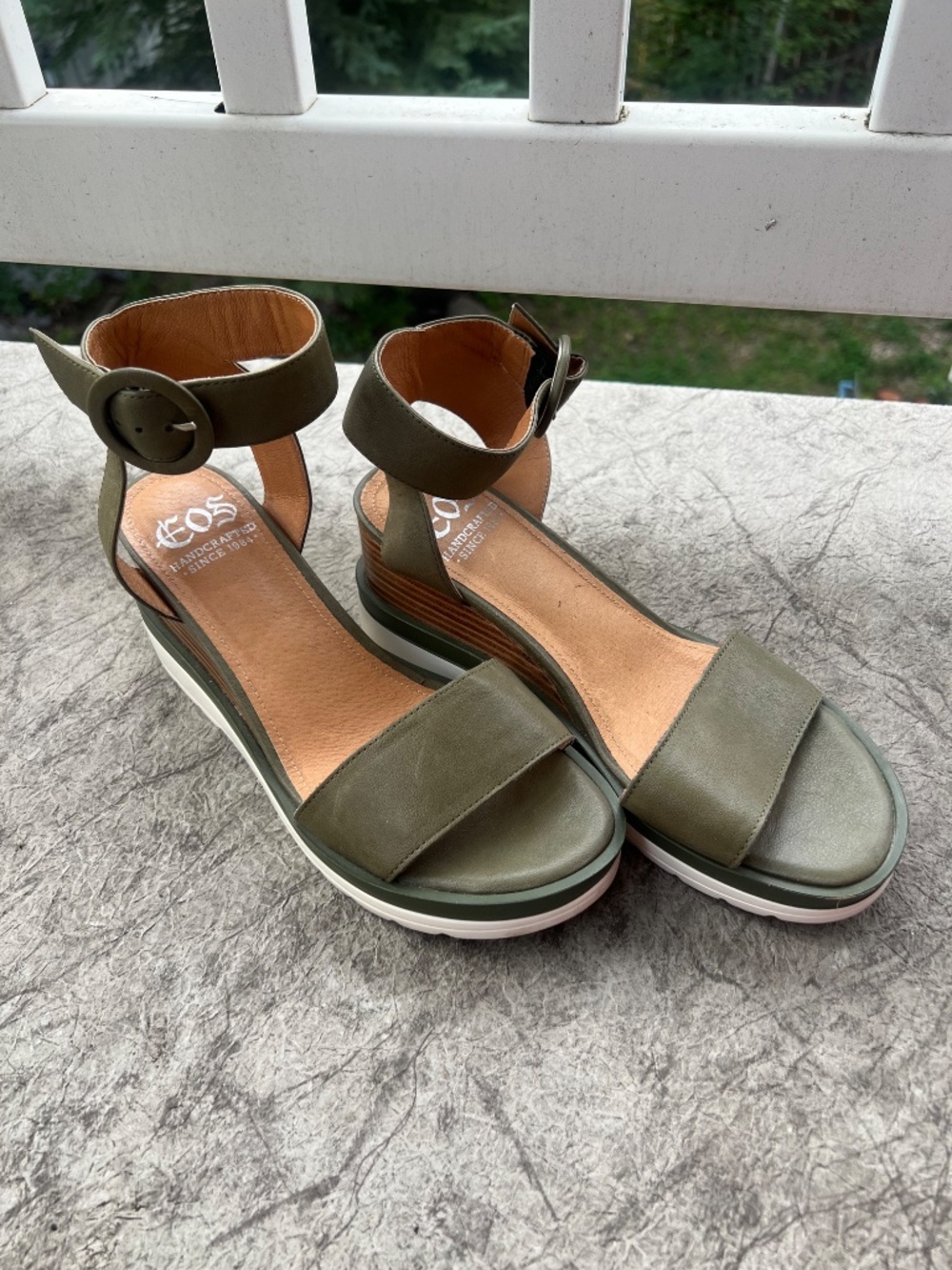 EOS Olive Green Leather Platform Wedge Sandals EU 40 Ankle Strap Buckle